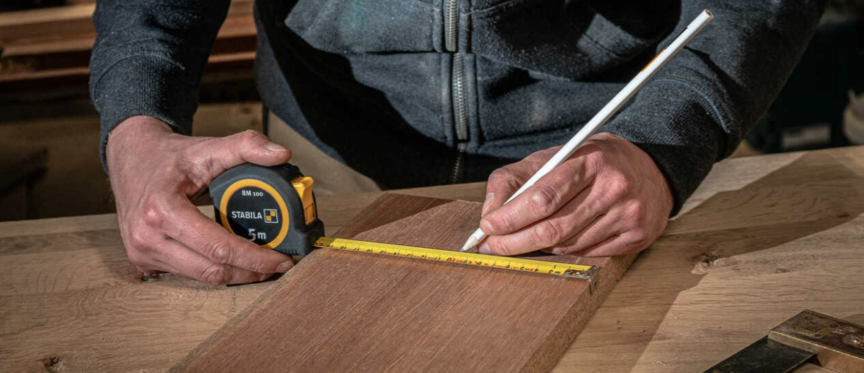SB30726 Pocket tape measures are essential tools for all craftsmen and handymen in their daily work: taking measurements