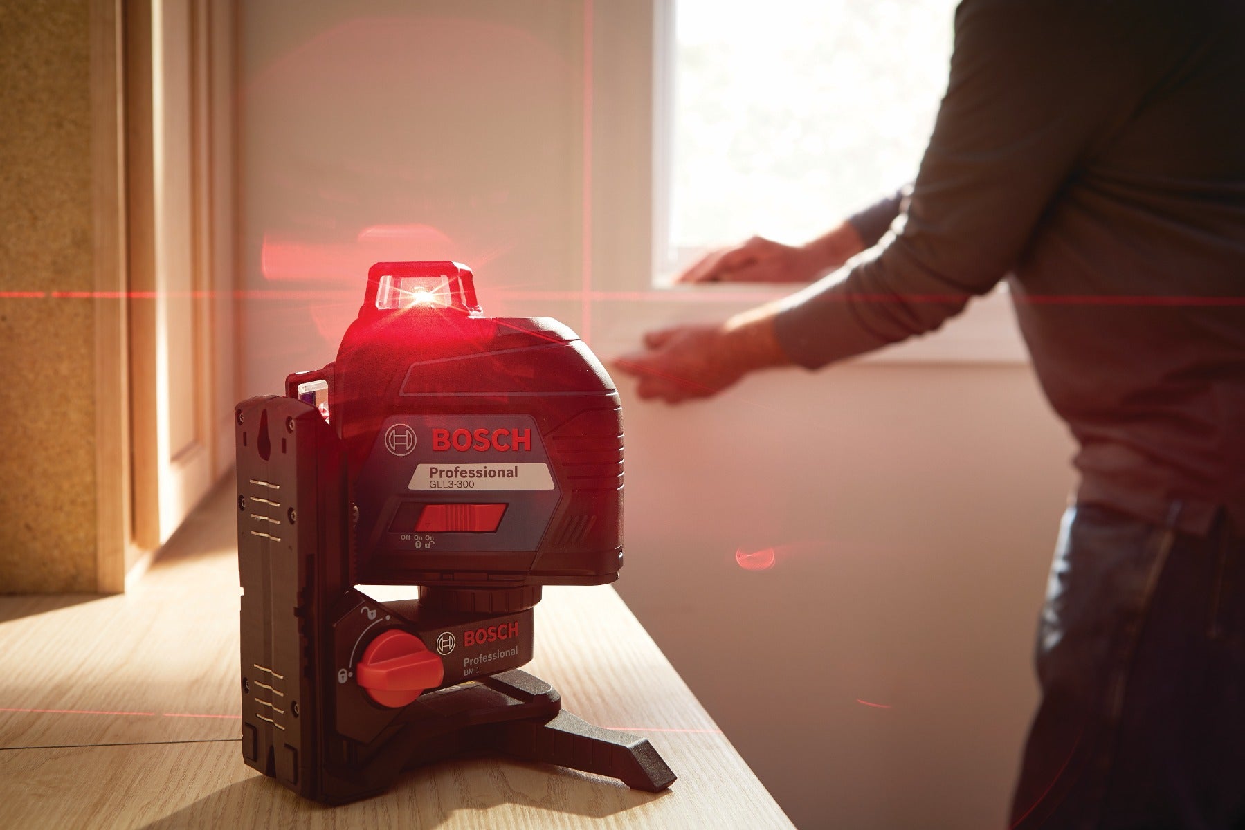Bosch 360 Deg Three-Plane Leveling & Alignment-Line Laser GLL3-300