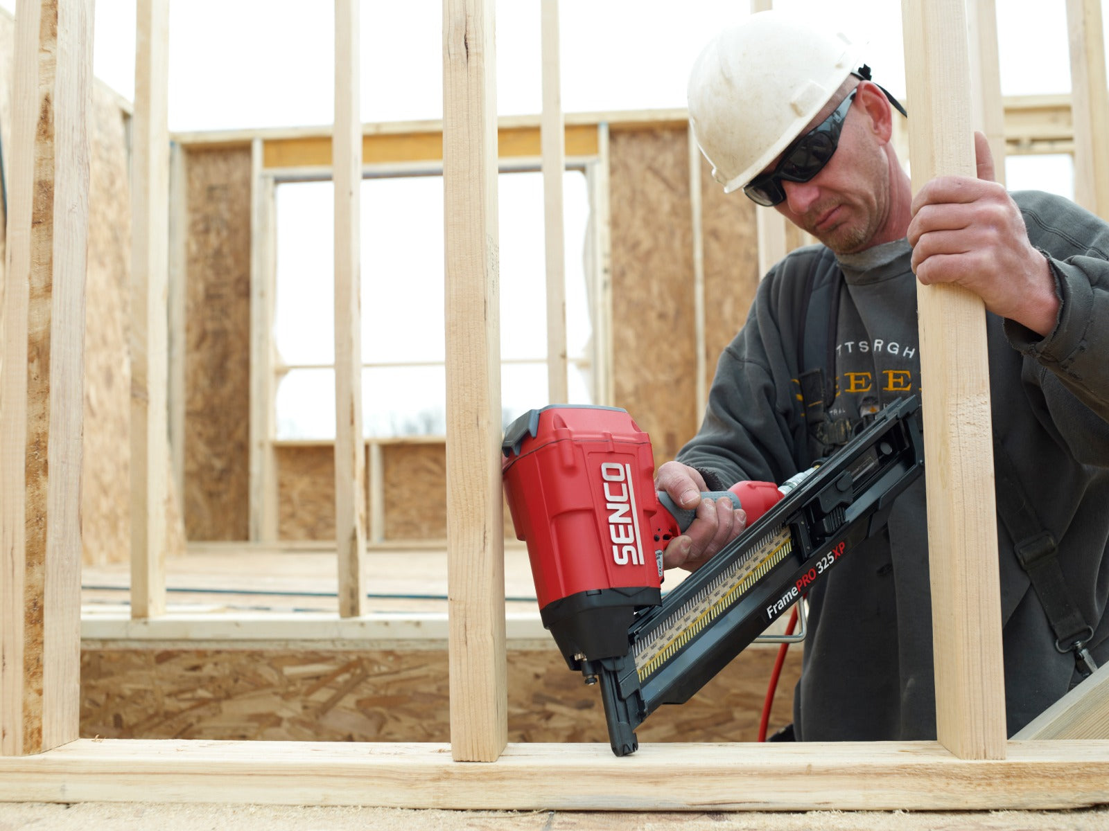 Senco 3-1/4in CH Paper Taped Framing Nailer, FramePro 325XP 4Z0101N