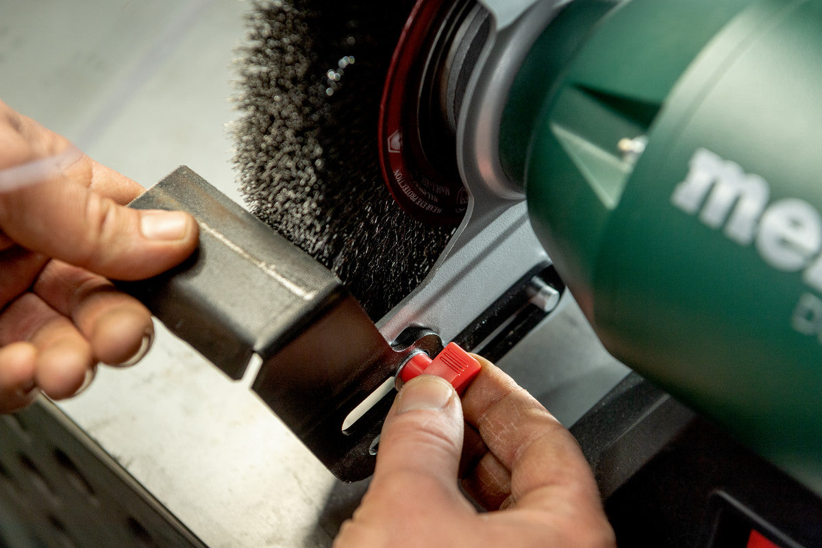 Metabo 6 in. Heavy Duty Bench Grinder, DS 150 Plus 604160420