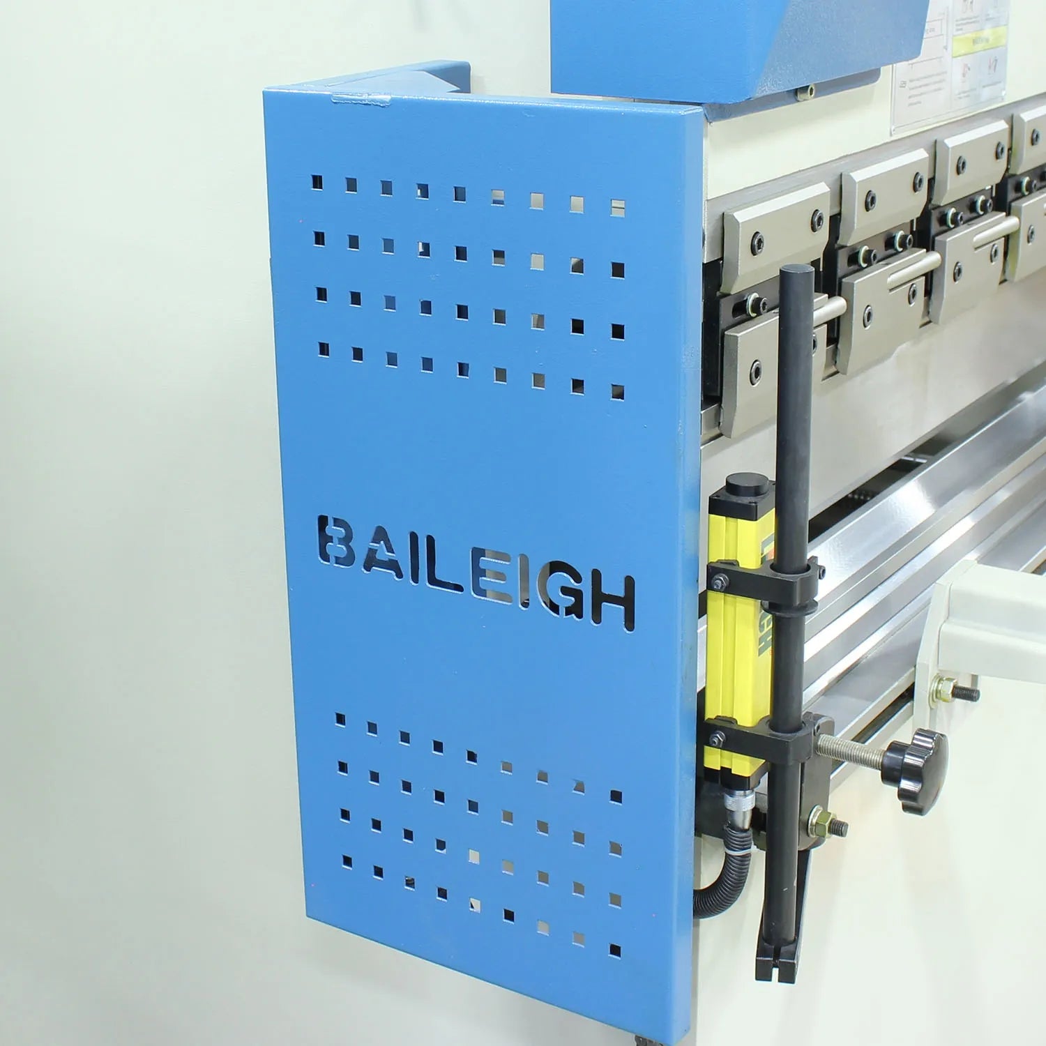 Baileigh BP-3305CNC 33-Ton x 63" 2-Axis CNC Hydraulic Press Brake with Light Curtains 220V 3PH 1020680