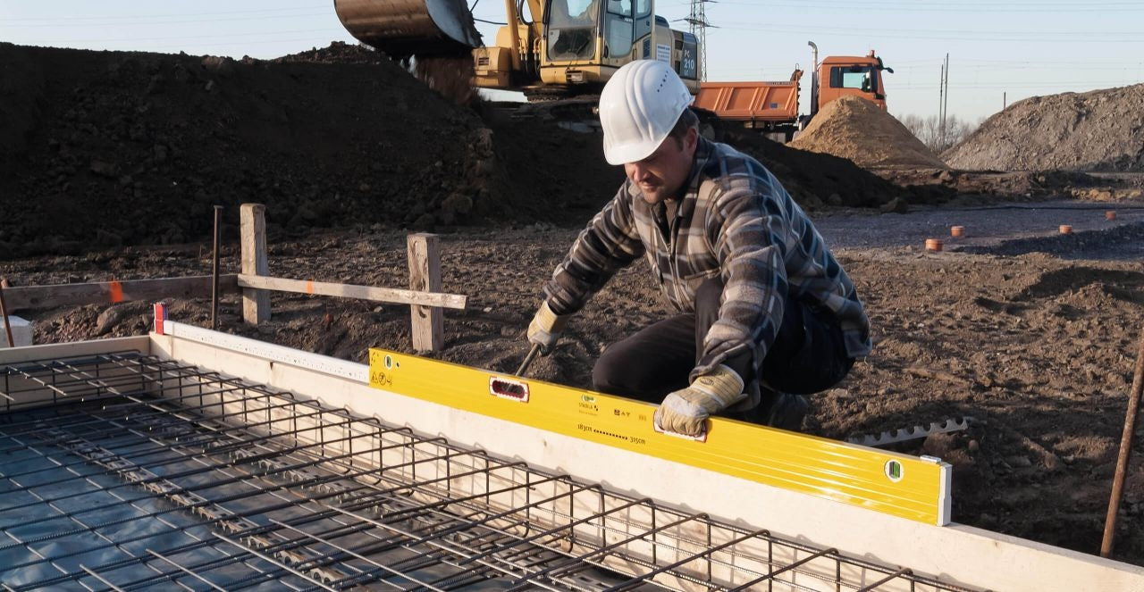 Stabila 6-10 ft. Plate Level with Removable Standoffs 35610