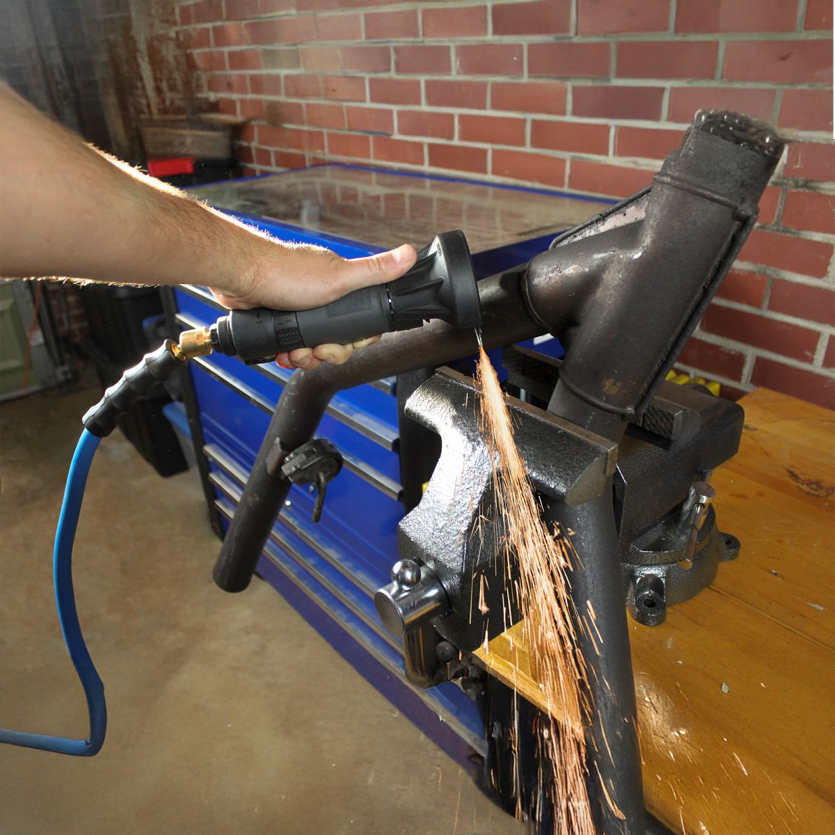 Blubird 3/8" X 5' Rubber Air Hose Whip / Snubber 3/8" Male-NPT, 2-Pack BBSR3805-2PK