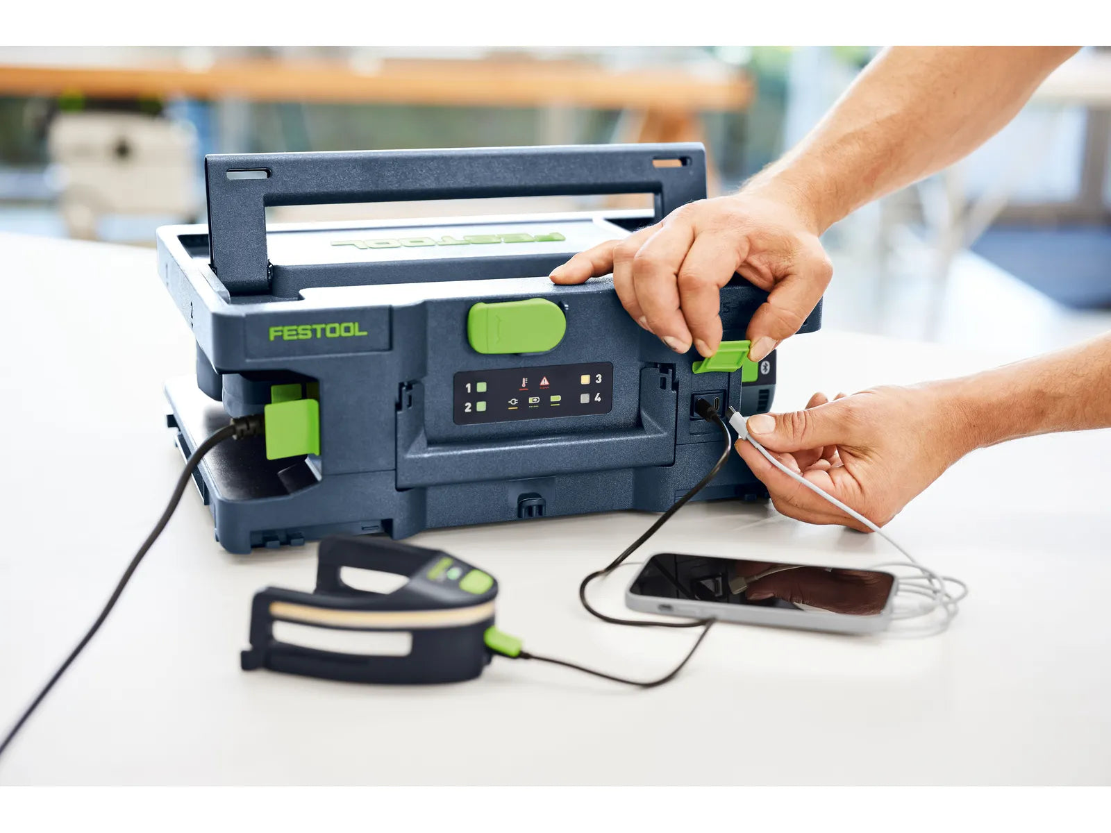 Festool 4-Bay Simultaneous Rapid Charger SYS-MC 6/4 578501