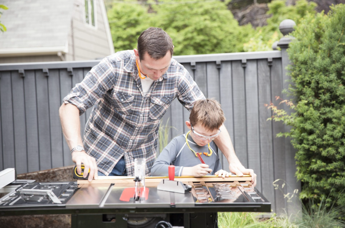  W/ 52" PRO FENCE ASSEMBLY