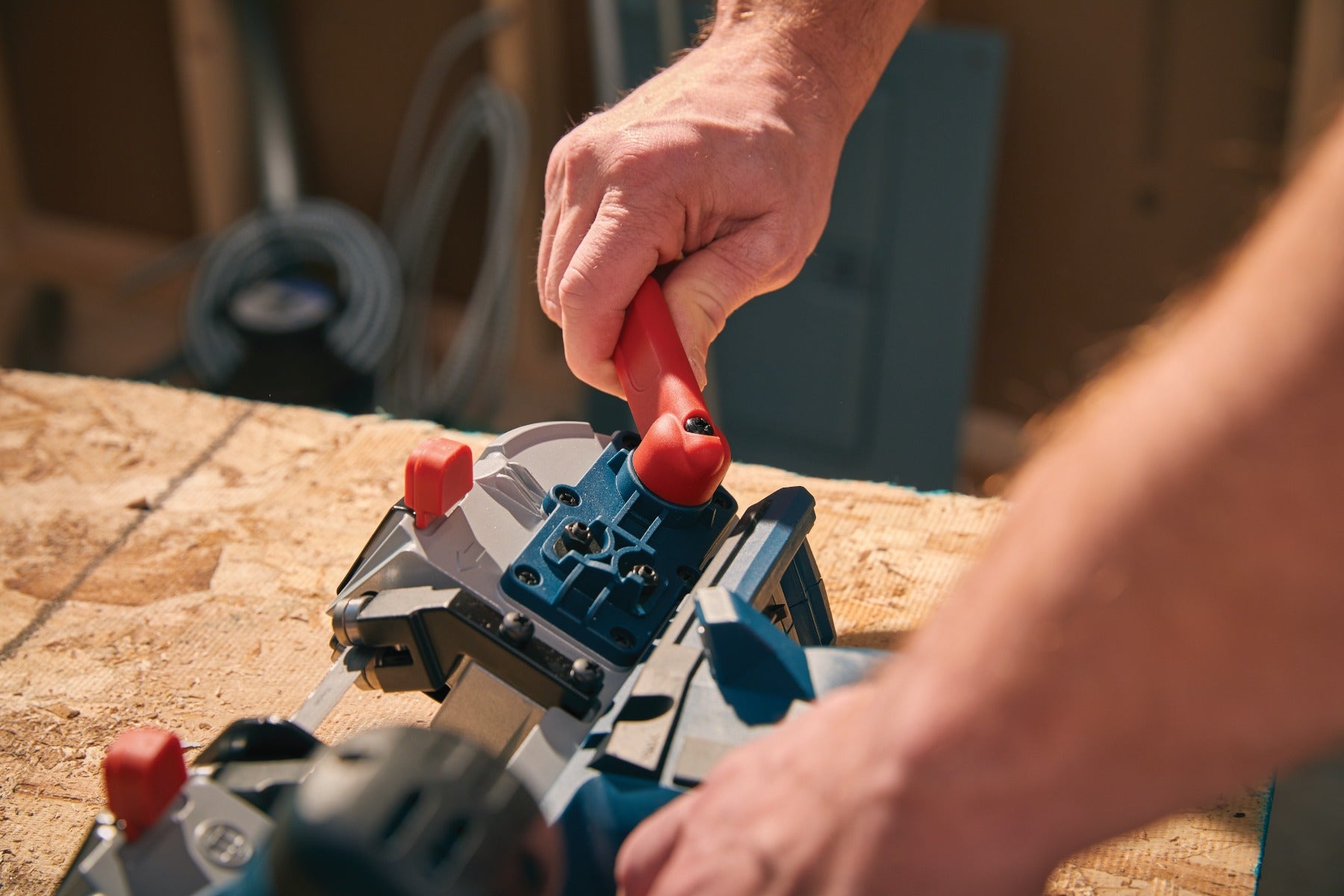 Bosch 18V Compact Bandsaw (Bare) GCB18V-2N
