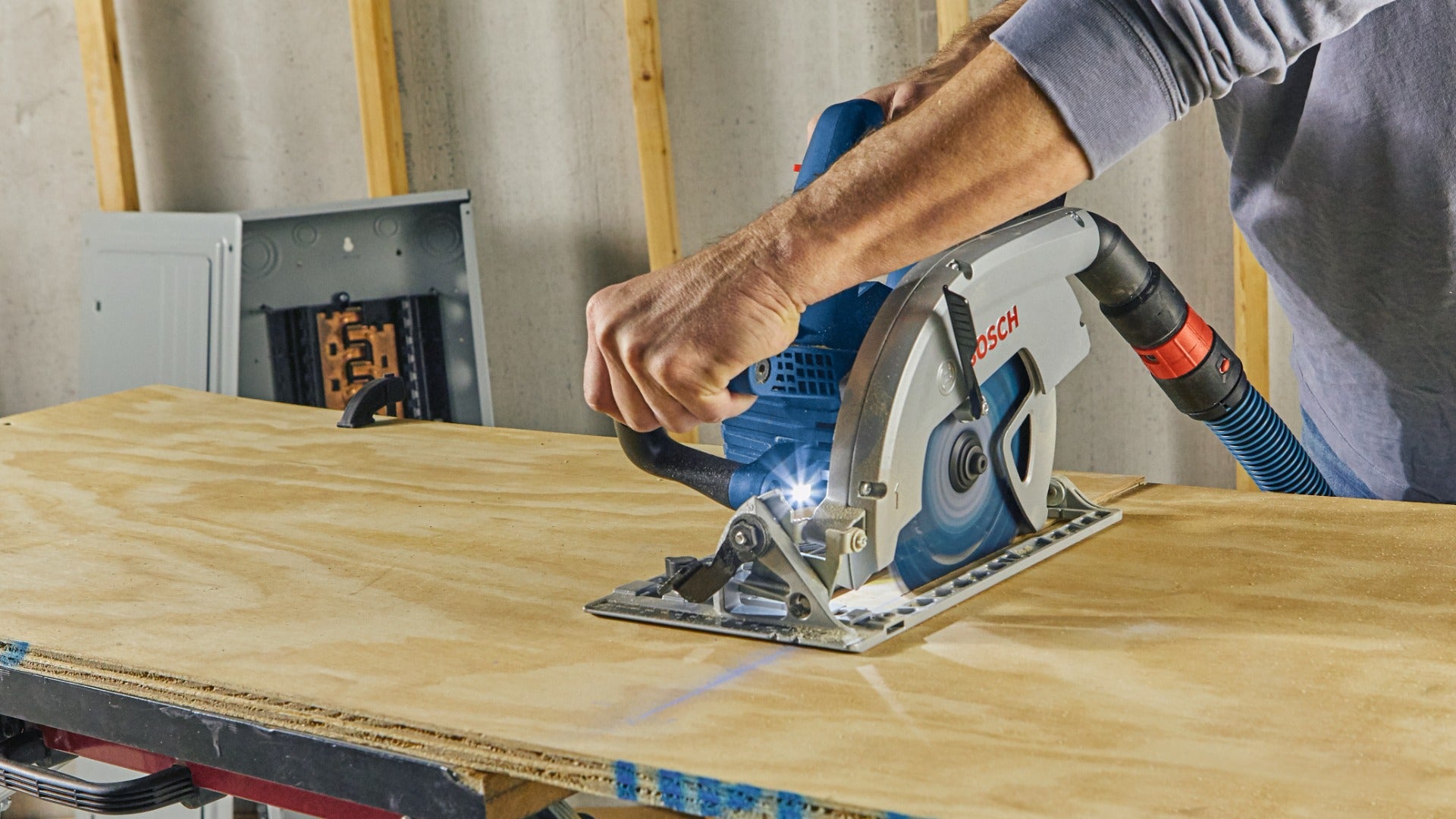 Bosch 18V Profactor 7-1/4" Blade Left Circular Saw w/Battery GKS18V-26LB14