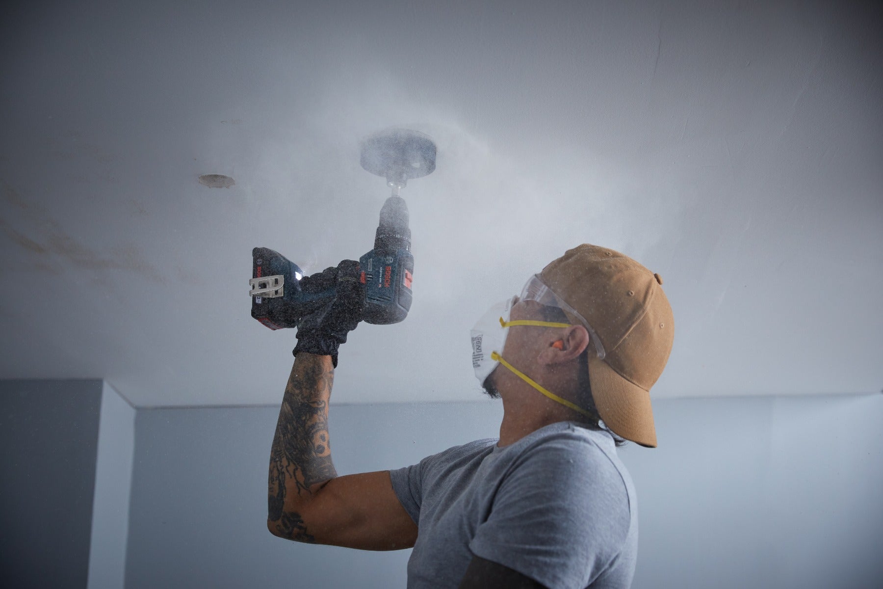 Bosch 18V Brushless Hammer Drill Driver w/ 2.0 Battery GSB18V-490B12