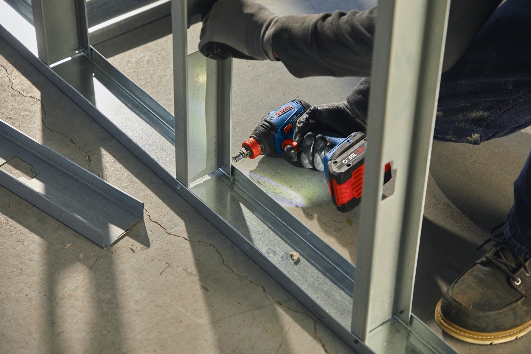 Bosch 18V Connected Socket-Ready Impact Driver, 1 Battery GDX18V-1860CB15