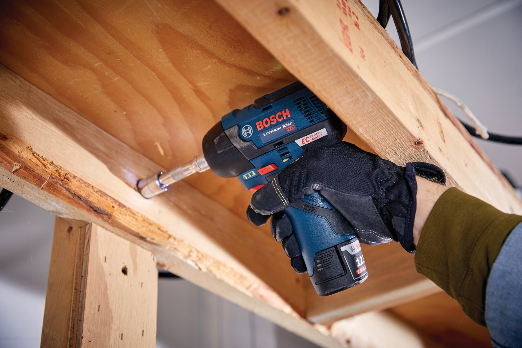 Bosch 12V Max Brushless 3/8 in. Impact Wrench Kit