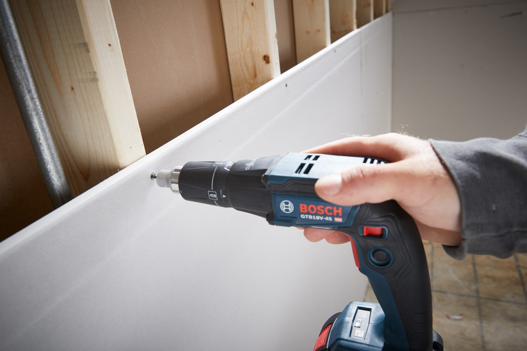 Bosch 18V Brushless Screwgun Kit w/ 4.0 CORE Compact Battery GTB18V-45B15