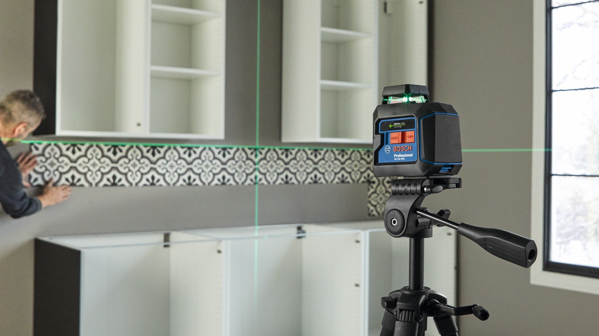 Bosch Green-Beam Self-Level 360deg Cross-Line Laser GLL50-40G