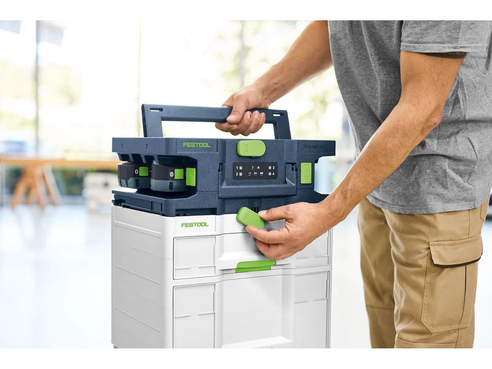Festool 4-Bay Simultaneous Rapid Charger SYS-MC 6/4 578501