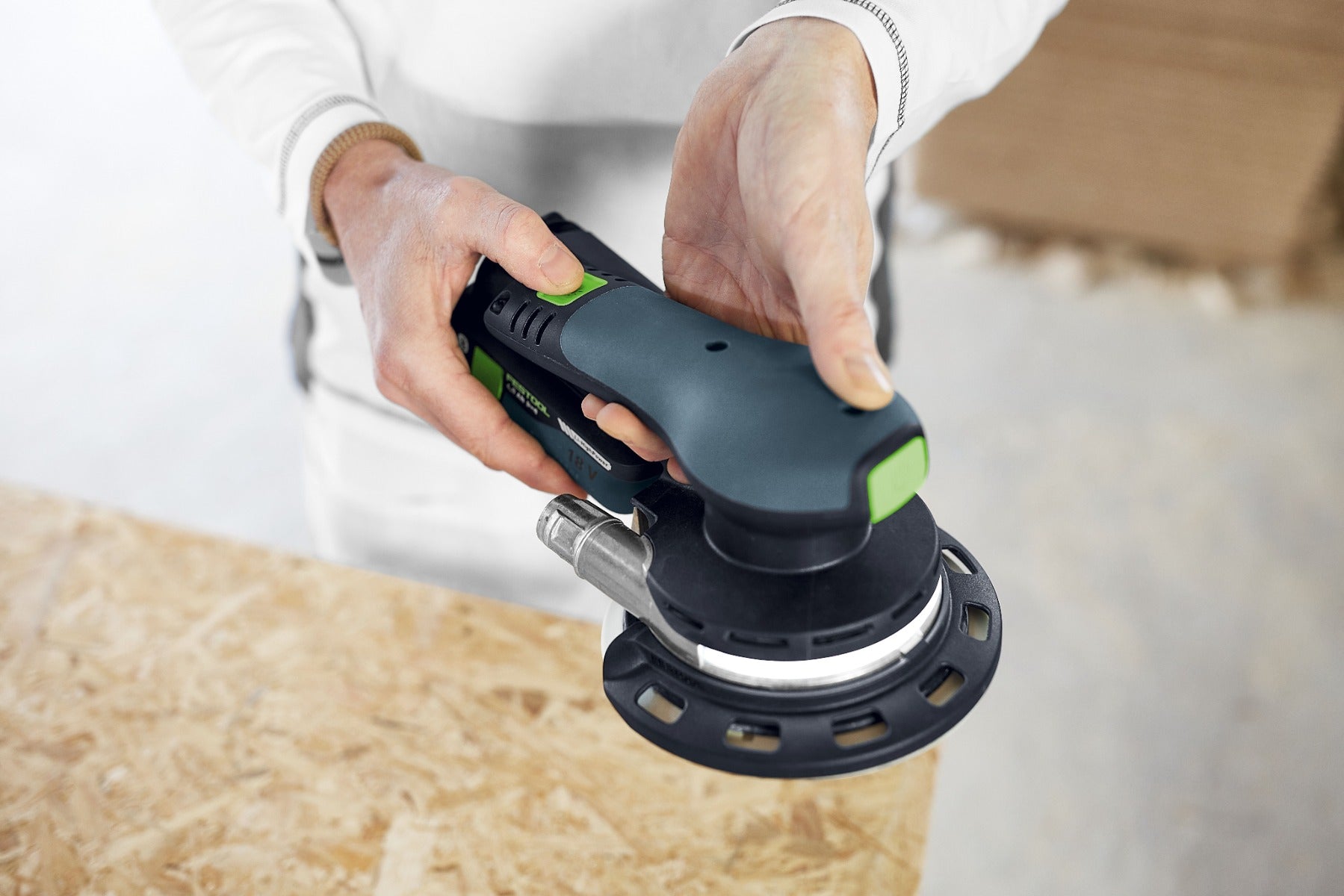 Festool 6 in. Cordless Random Orbital Sander ETSC 2 150 4.0 I-Plus 577728
