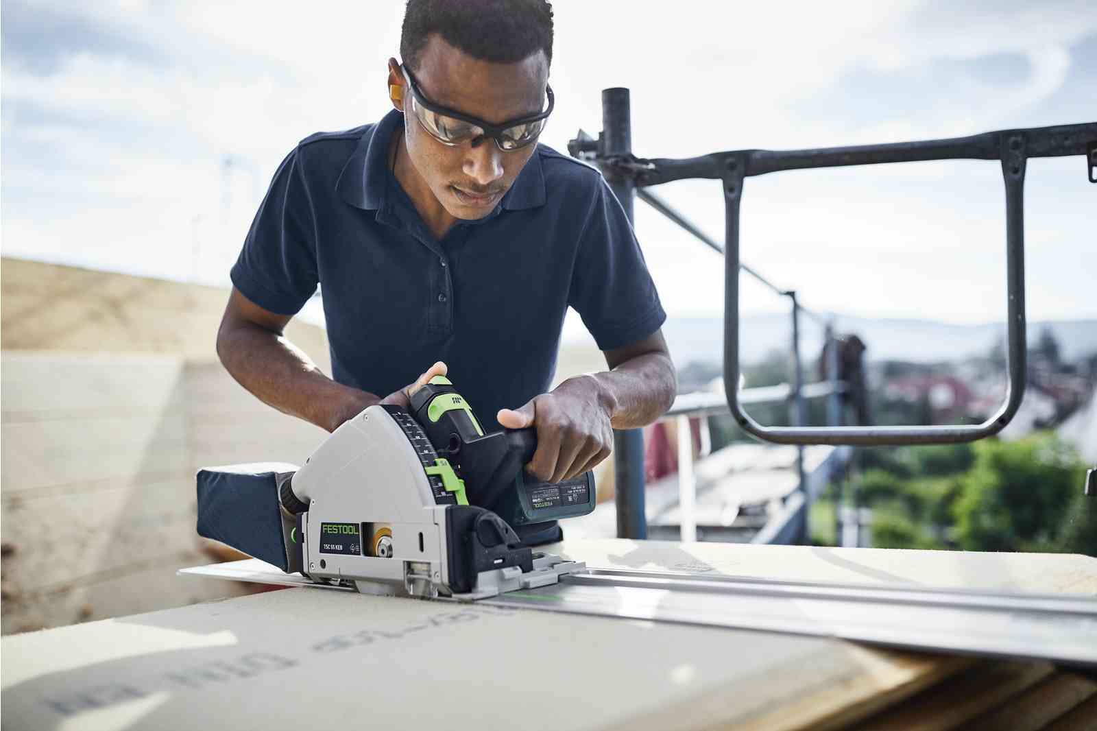 Festool Cordless Track Saw TSC 55 K Set w/ 55 in. Guide Rail FS 1400 and 5.0Ah Kit 577664KIT