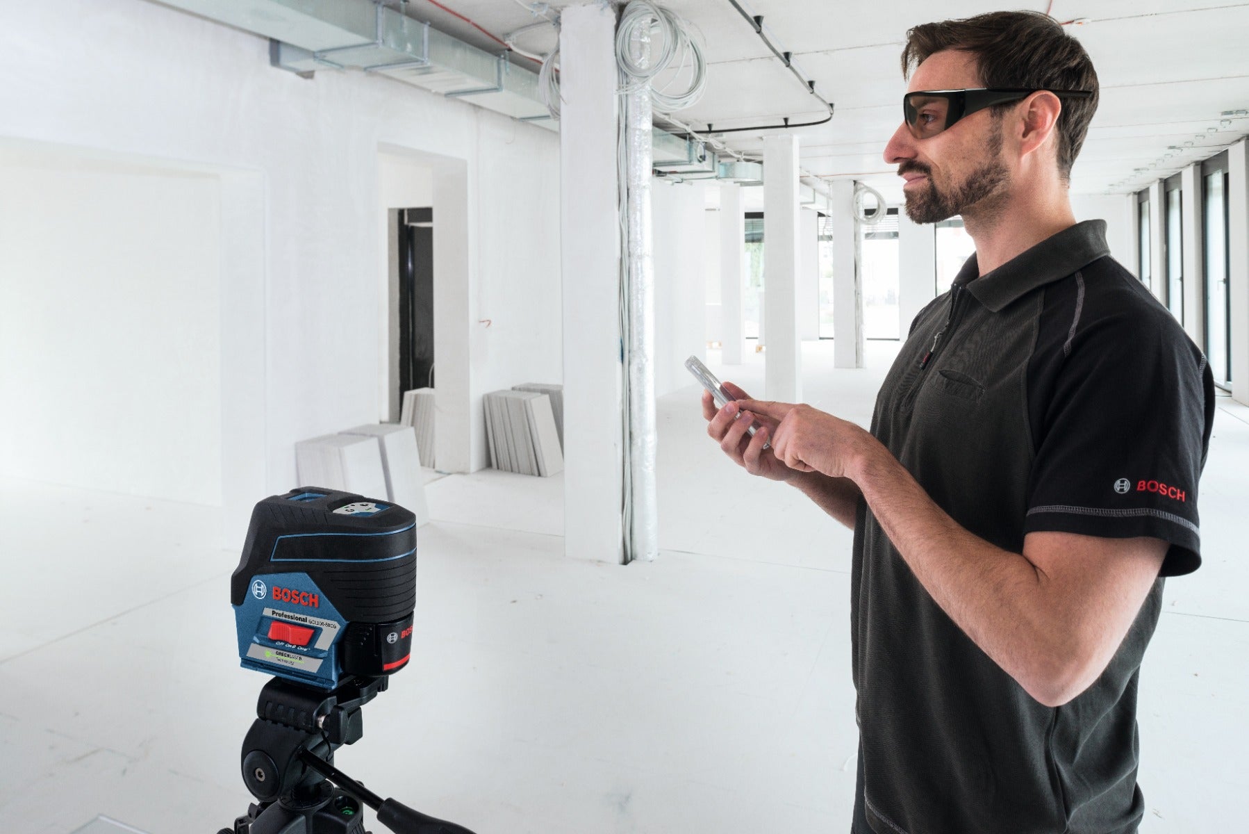 Bosch 12V Green-Beam Cross-Line Laser w/ Plumb Points GCL100-80CG