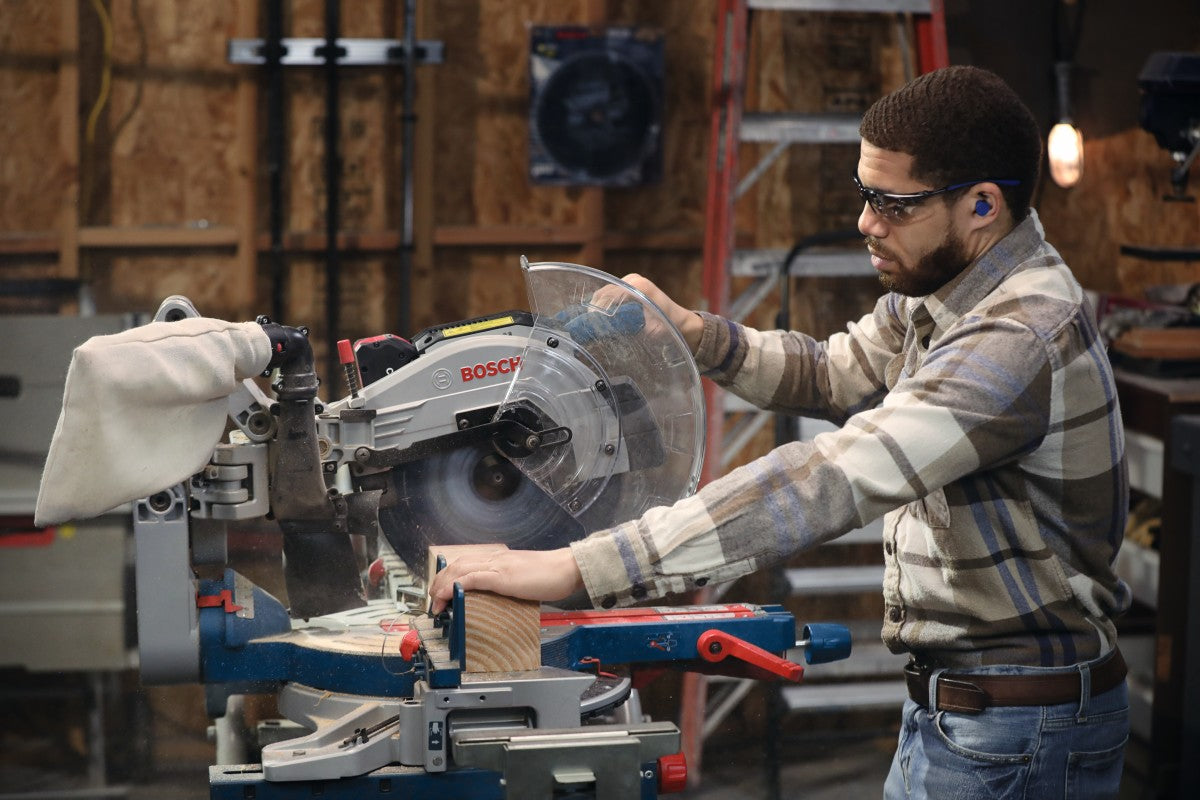 Bosch 18V Profactor 12" Dual-Bevel Glide Miter Saw Kit GCM18V-12GDCN14