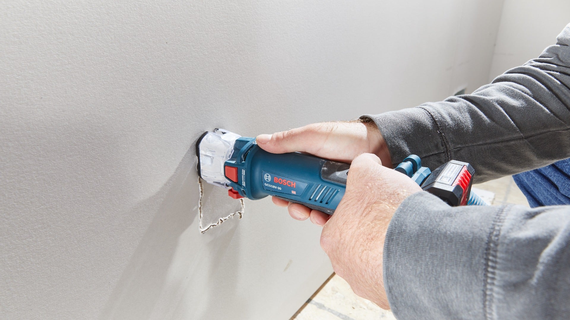 Bosch 18V Brushless Cutout Tool (Bare) GCU18V-30N