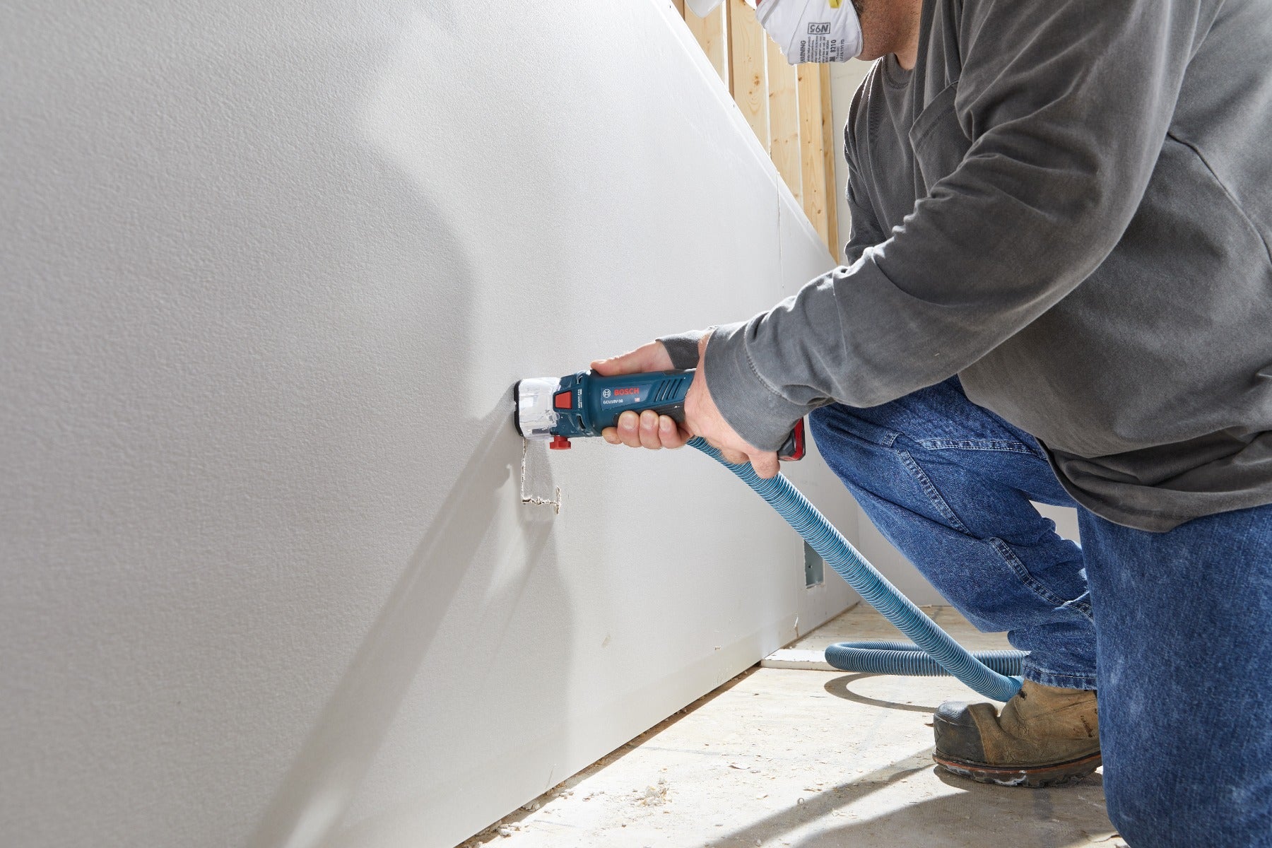 Bosch 18V Brushless Cutout Tool (Bare) GCU18V-30N