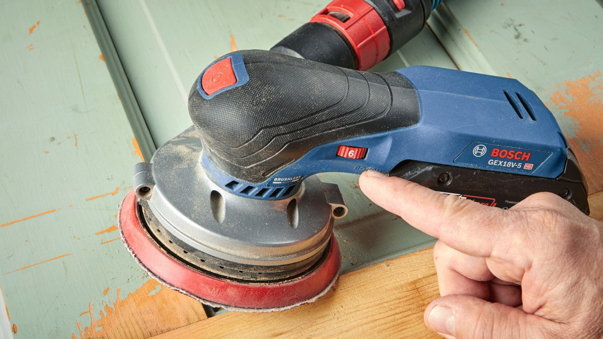 Bosch 18V Brushless 5" RO Sander w/ 4.0 CORE Compact Battery GEX18V-5B15