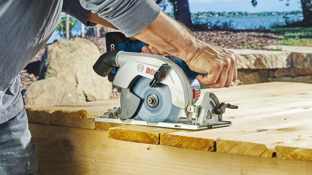 Bosch 18V Brushless 6-1/2" Blade Right Circular Saw (Bare) GKS18V-22N