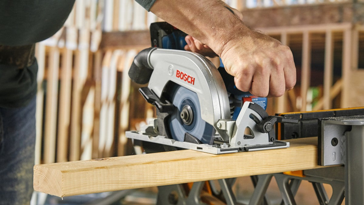 Bosch 18V Brushless 6-1/2" Blade Right Circular Saw (Bare) GKS18V-22N