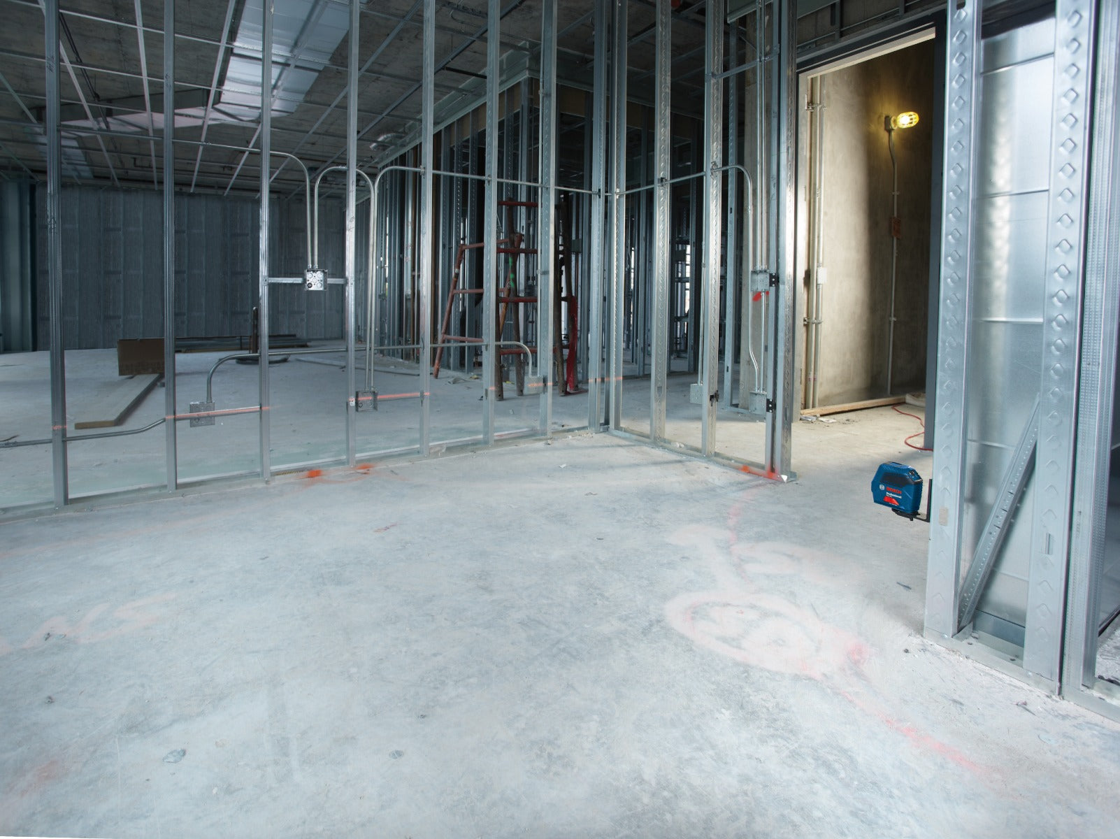 Bosch Self-Level Cross-Line Laser GLL 55