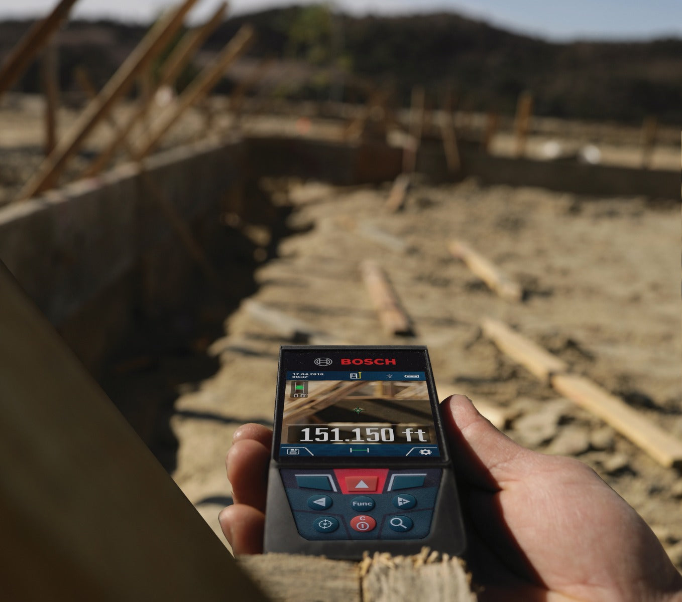Bosch Outdoor Laser Measure with Camera