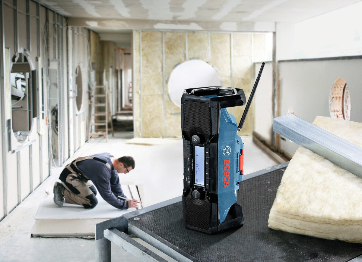 Bosch 18V Compact Jobsite Radio w/ Bluetooth (Bare) GPB18V-2CN