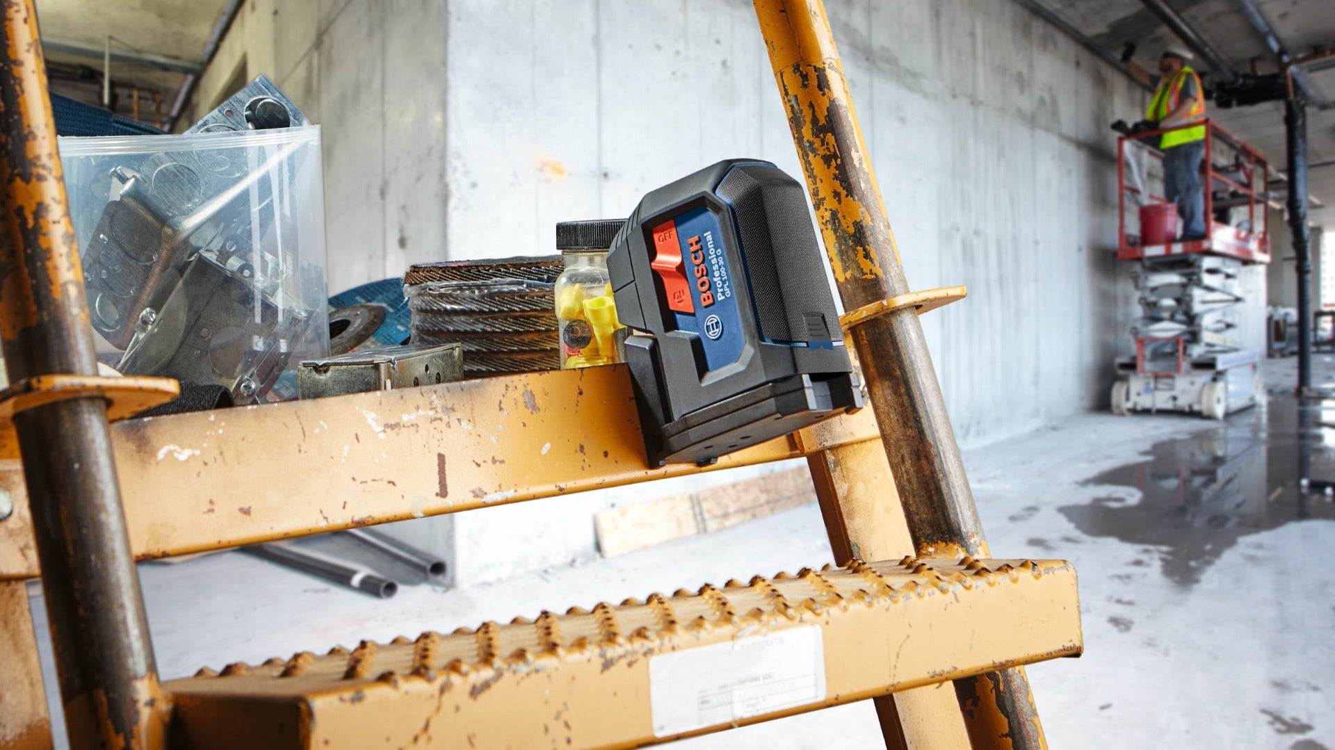 Bosch Green-Beam Three-Point Self-Level Alignment Laser GPL100-30G