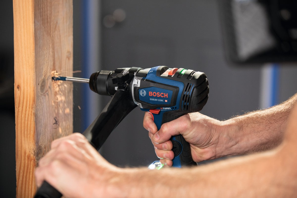 Bosch 18V 2-Tool Combo Kit w/ Impact Driver, Hammer Drill, 2 Batteries GXL18V-260B26