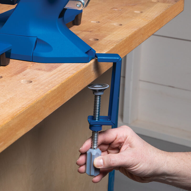 KJKPHA760 Use the all-steel Pocket-Hole Jig Clamp to secure 500-Series and 700-Series Pocket-Hole Jigs to your workstation.
