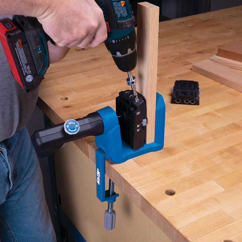 KJKPHA760 Use the all-steel Pocket-Hole Jig Clamp to secure 500-Series and 700-Series Pocket-Hole Jigs to your workstation.
