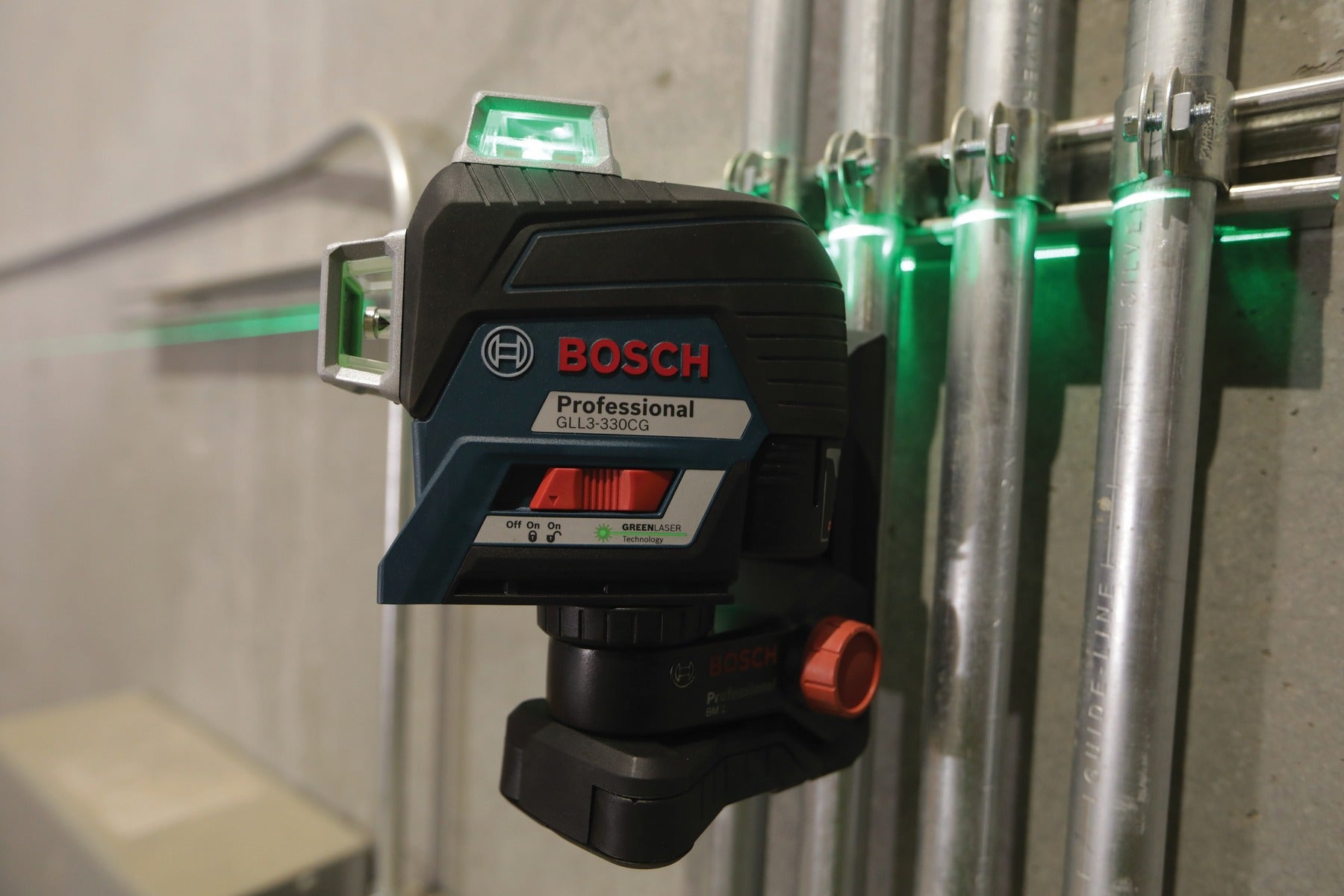 Bosch 12V Max 360 Deg Green-Beam Three-Plane Laser Kit GLL3-330CG