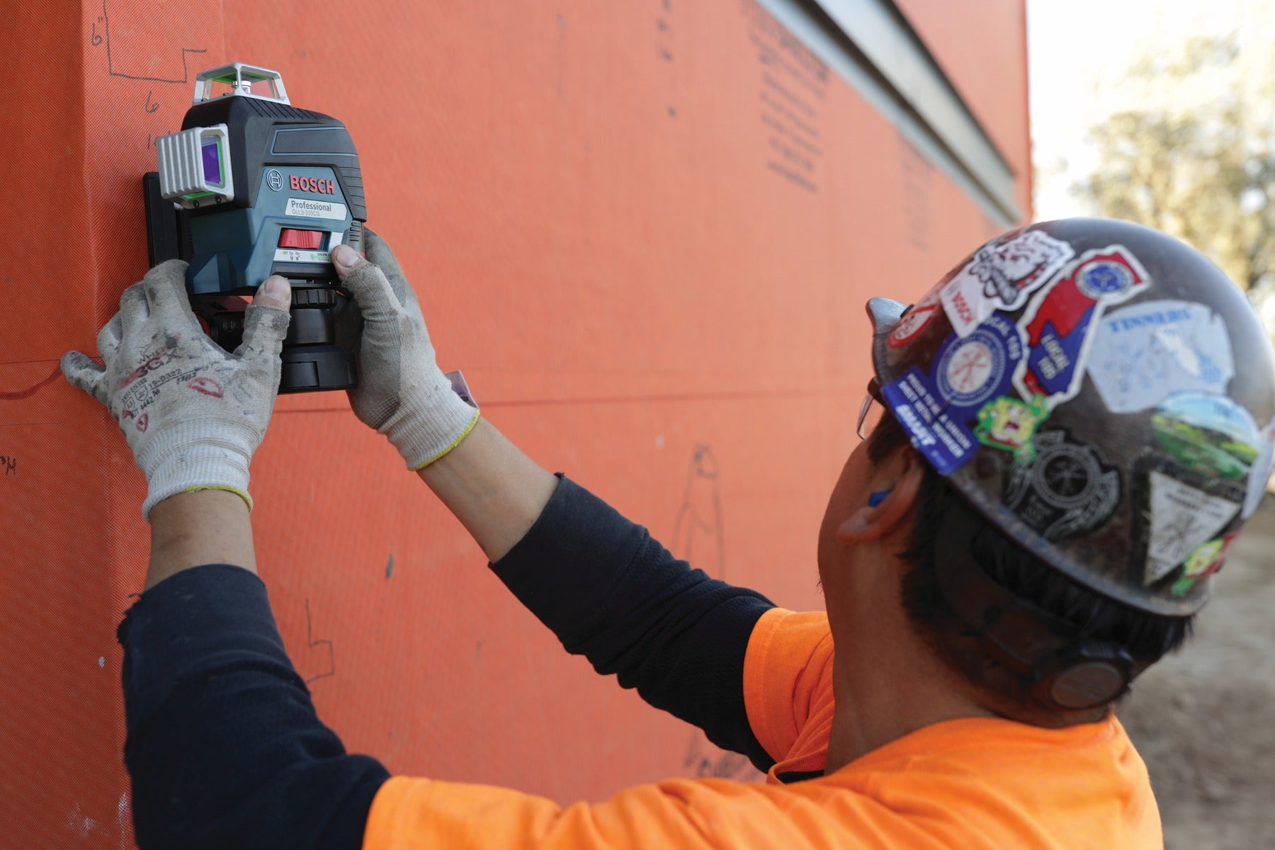 Bosch 12V Max 360 Deg Green-Beam Three-Plane Laser Kit GLL3-330CG