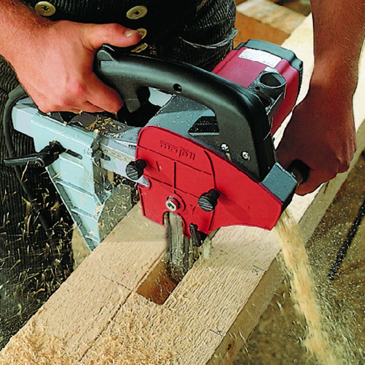 Mafell LS 103 Ec 5-7/8 in. Chain Mortiser Kit, 1.5 in. Chain, 2500W, 120V, with FG 150 Stand and 2 Chains 924222KIT1.5