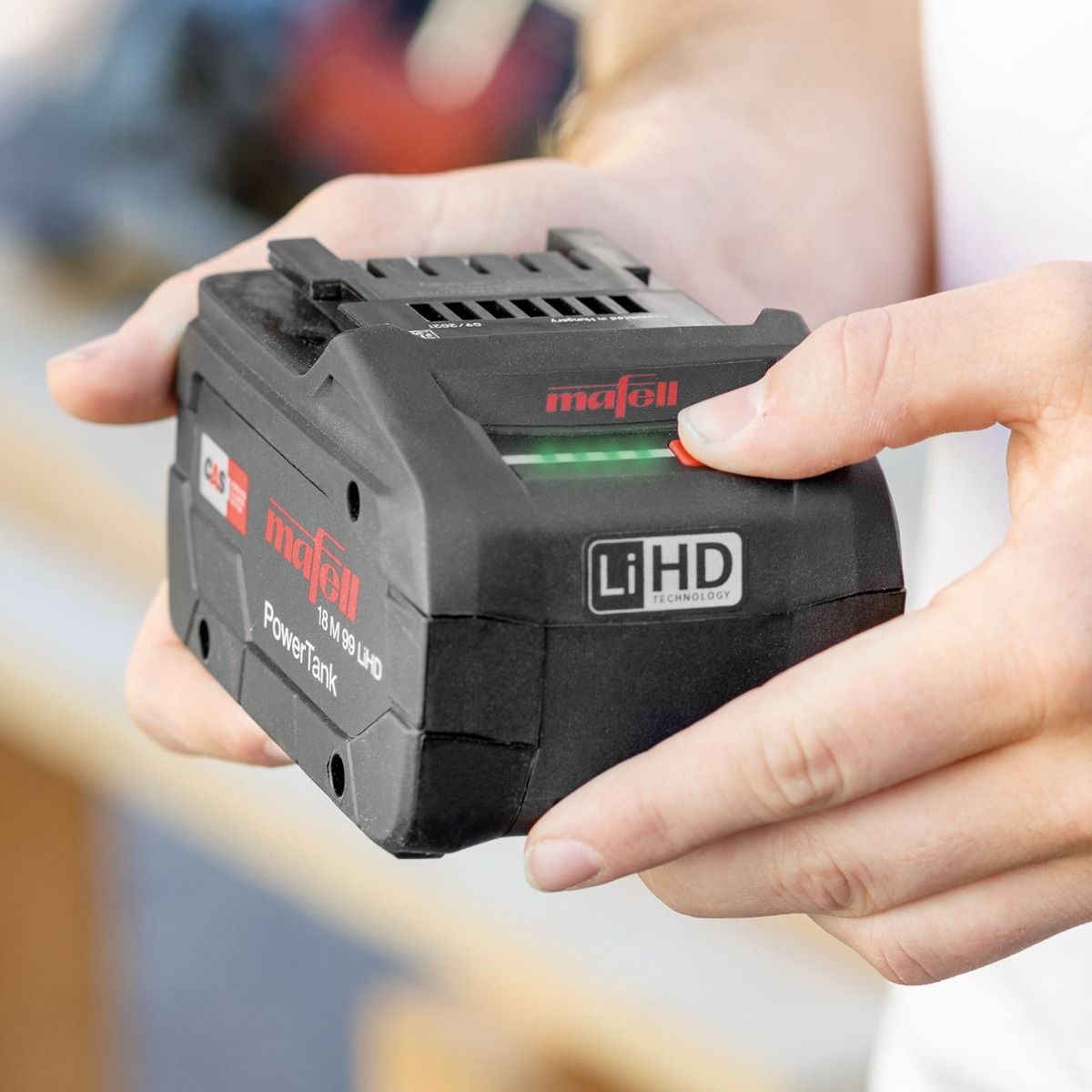 Mafell 18V Battery and Charger Set with 2x 4.0 Ah 72Wh LiHD Batteries and APS M Charger, 120V 209593