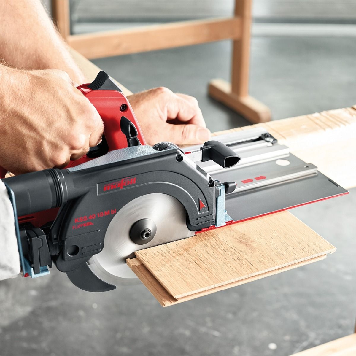 Mafell KSS 40 18M bl 18V 4-3/4 in. Cordless Cross-Cutting System Kit with 4.6 ft. Flexi-Guide & (2) 5.5 Ah Batteries and Charger 91D524KIT