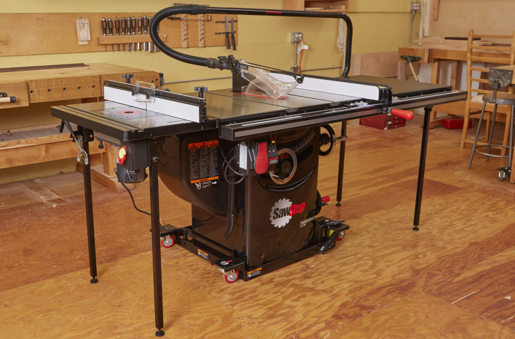 SawStop Professional Table Saw 1.75HP, 110V, w/ 30in Fence Assembly PCS175-PFA30