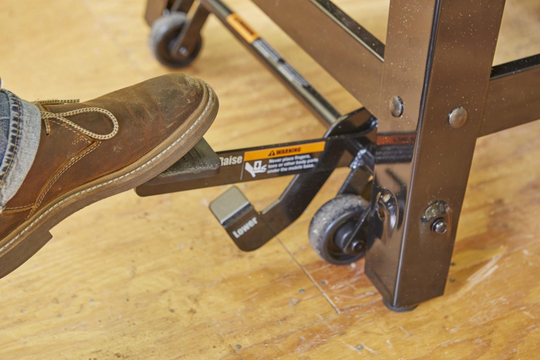 SawStop Contractor Table Saw 1.75HP, 115/230V, w/ 30" Premium Fence CNS175-PFA30