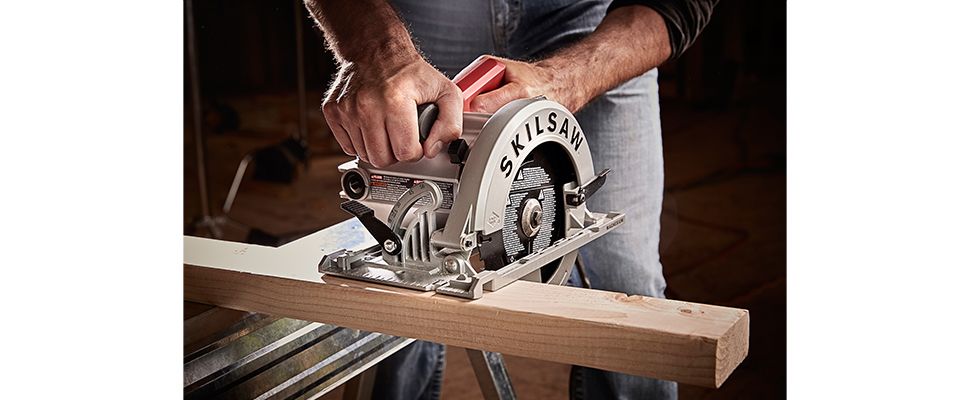 Skil 7-1/4 in. Left Blade Sidewinder Skilsaw SPT67M8-01