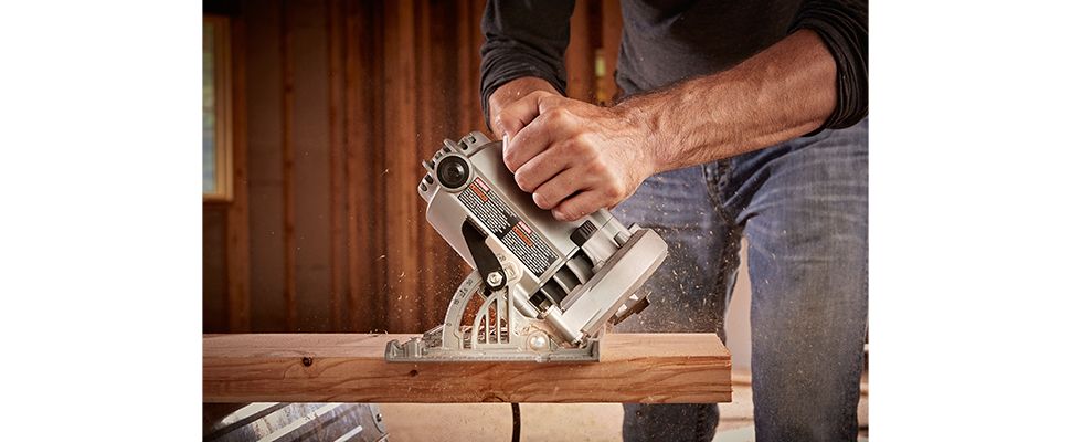 Skil 7-1/4 in. Left Blade Sidewinder Skilsaw SPT67M8-01