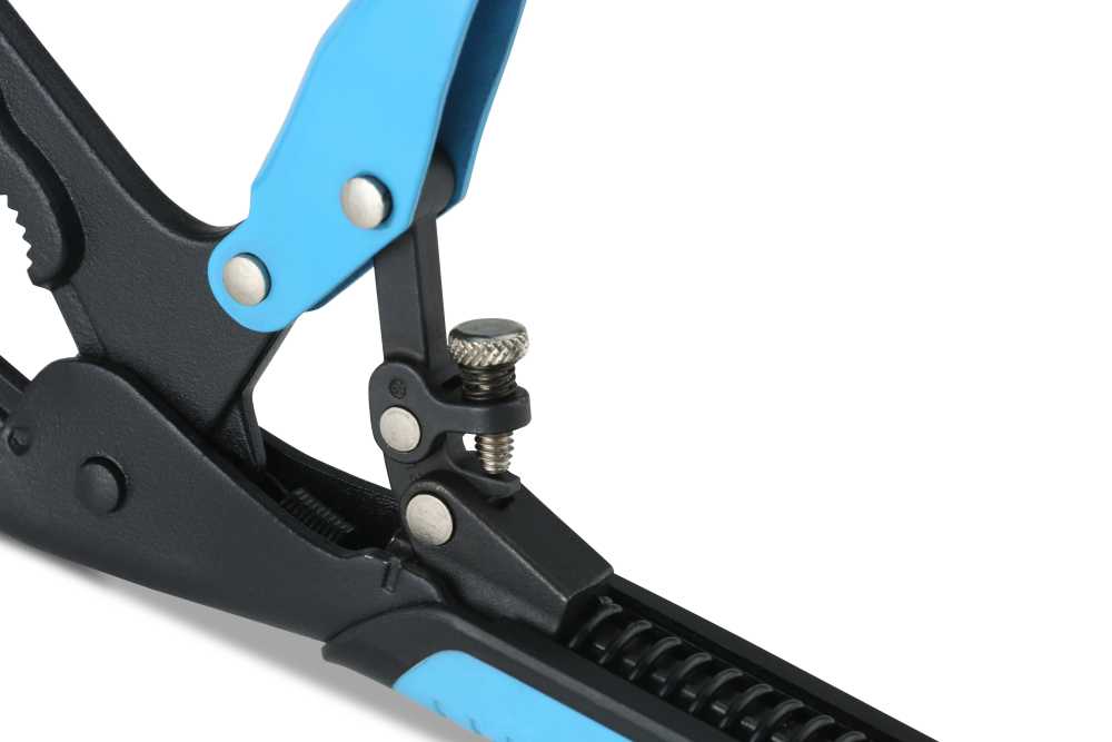 Ox Tools 7 in. Pro Auto Adjust Needle Nose Pliers OX-P327202