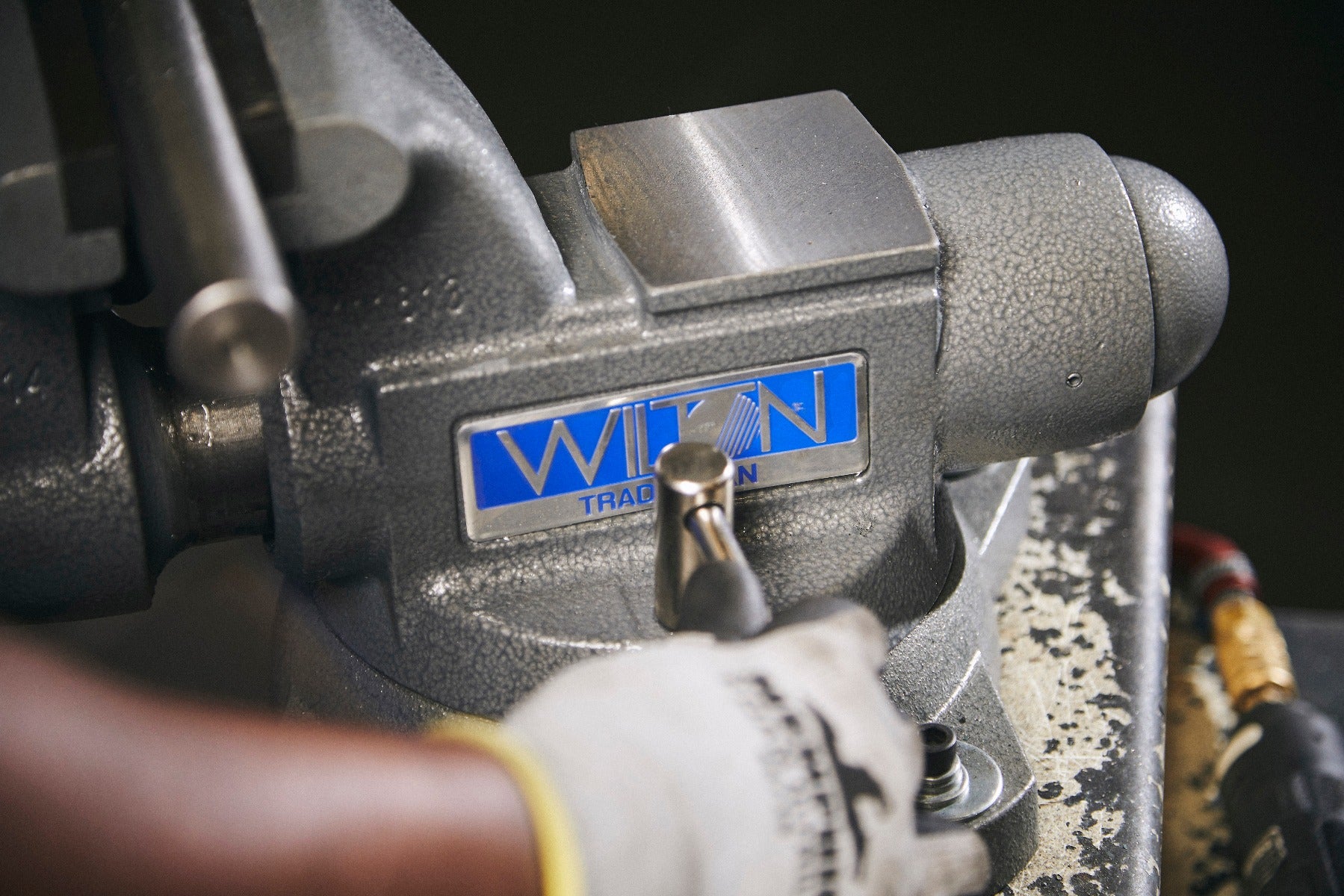 Jet 1765, Tradesman 6-1/2 in. Round Channel Vise with Swivel Base 28807